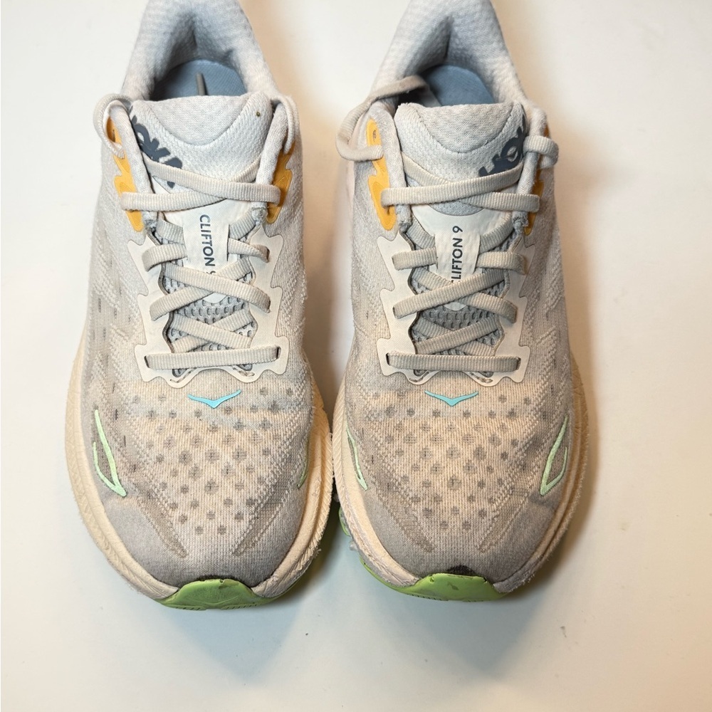 Hoka Clifton 9 Size 7 - Picture 2 of 8